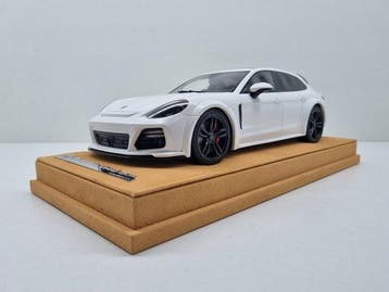 AB Models 1:18 - Voiture miniature - Porsche Panamera Grand, Hobby en Vrije tijd, Nieuw