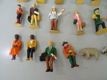 LGB G - Modeltreinfiguren (30) - 30 figuren personeel en, Hobby en Vrije tijd, Nieuw
