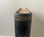 GEWIJDE BLADEN Gedenkboek der geschiedenis des Ouden