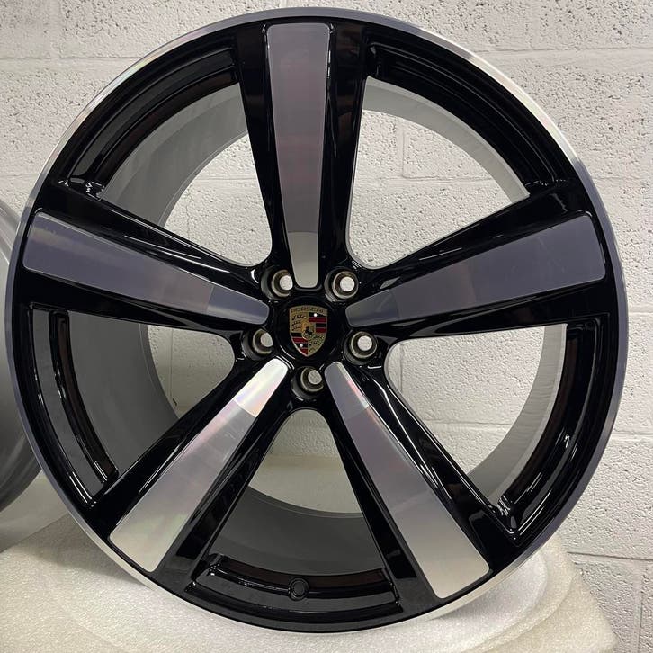 Porsche Macan 21inch Exclusive Design Sport zwart met banden, Autos : Pièces & Accessoires, Pneus & Jantes, Enlèvement