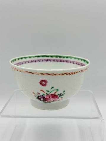 Fine 18th-Century Chinese Export Porcelain Famille Rose