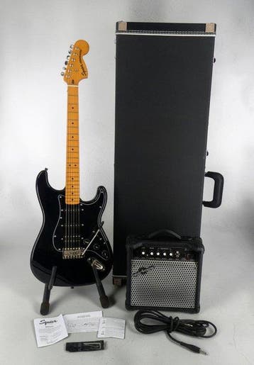 Squier by Fender - Classic Vibe 70s Stratocaster HSS -, Muziek en Instrumenten, Nieuw