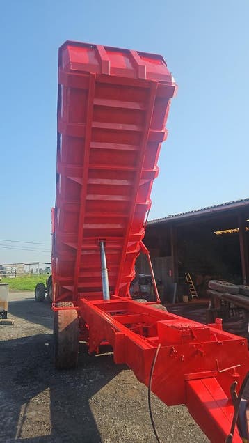 Kipper knapik 18 ton, Zakelijke goederen, Ophalen, Veehouderij, Transport