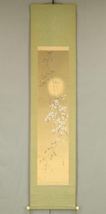 Weeping Cherry Blossoms and Hazy Moon with Original Box, Antiek en Kunst
