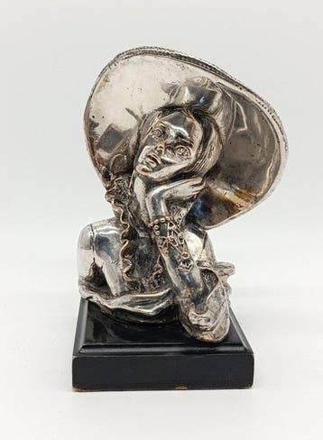 Figure - Donna con cappello - Argent 925, revêtue dargent