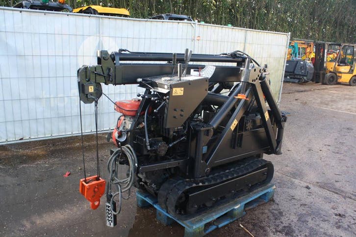 Veiling: Hijskraan Maeda MC285CB-3 Benzine 1983, Zakelijke goederen, Machines en Bouw | Kranen en Graafmachines, Ophalen