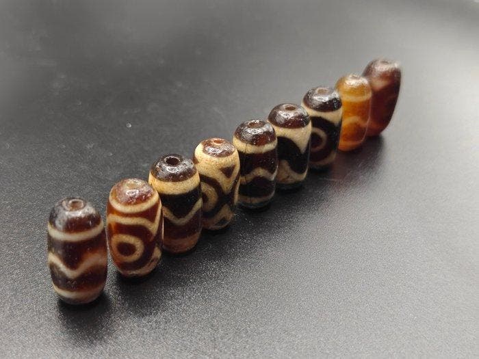 Oude Tibetaanse Agaat-Dzi-kraalpendels - Voor Bescherming en, Collections, Minéraux & Fossiles