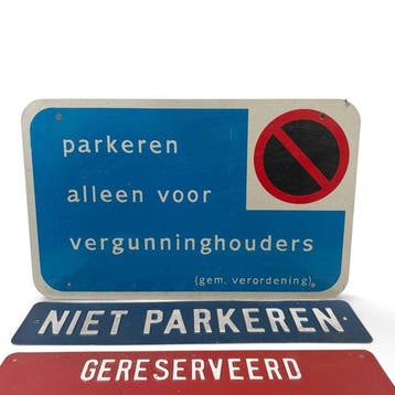 Set van vier vintage borden en plaatjes - Verkeersbord -