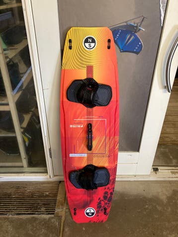 2025 North Prime TT Board 136x40cm Flex TT Bindings S/M, Gebruikt, Binding