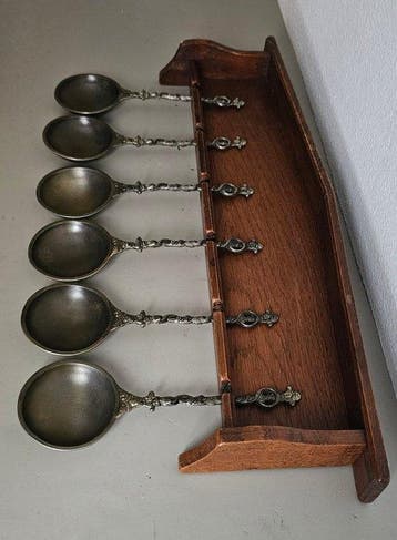 Lepel (7) - Tin, Hout - Tinnen lepels met rekje, Antiek en Kunst
