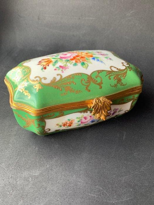 Atelier Le Tallec - Doos - Porselein - tafelbox, Antiek en Kunst, Antiek | Glaswerk en Kristal
