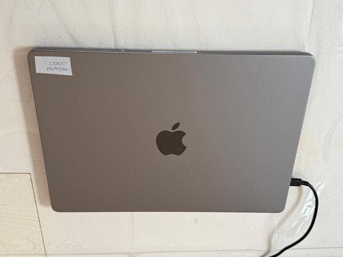 Apple MacBook Pro M1 14-inch (2021) - Computer (1), Consoles de jeu & Jeux vidéo, Consoles de jeu | Accessoires Autre