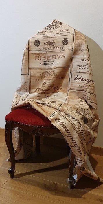 Exclusief harsgecoat textiel in Champagnekleur met houten