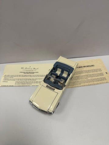 Danbury Mint 1:24 - Voiture miniature - Ford Mustang (1966)