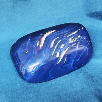 Monolithe d’ambre indonésien Entièrement poli - Hauteur :