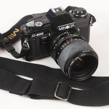 Minolta X-300 + MD 35-70mm Macro + Sigma 70-210mm + Nissin, Nieuw