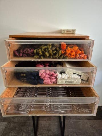 DMC - Kabinet - Hout, plastic - Vintage