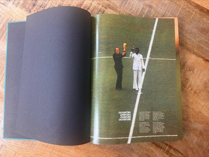 Argentina 74 - World Cup - Deluxe Pictorial Book -, Verzamelen, Overige Verzamelen