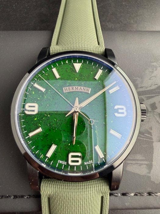 Hermann Stellar Black PVD - Automatic Swiss Made -, Handtassen en Accessoires, Horloges | Heren