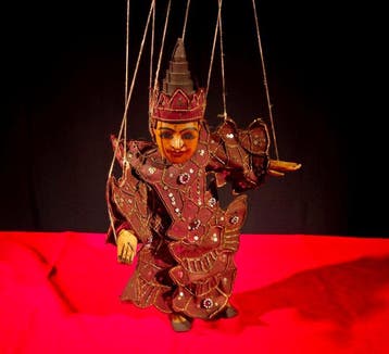 Marionet (2) - Marionetta Birmana a Fili (Yoke Thé) con