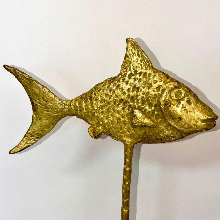 Derme Abdoulaye - sculptuur, Poisson sur tige stylisée en, Antiek en Kunst, Curiosa en Brocante