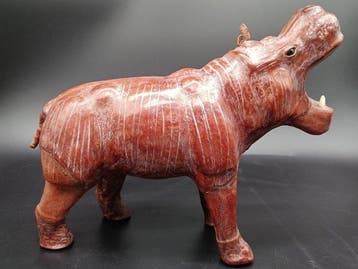 Rustikale Nilpferd Lederfigur – Detailreiche Handarbeit im