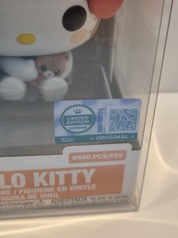 Funko - Funko Pop SUPREME L.E.: #145 Hello Kitty *Limited