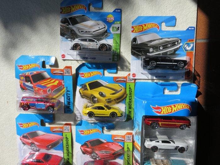 Hot Wheels 1:64 - Voiture miniature (15) - 15 voitures Hot, Hobby & Loisirs créatifs, Voitures miniatures | 1:5 à 1:12