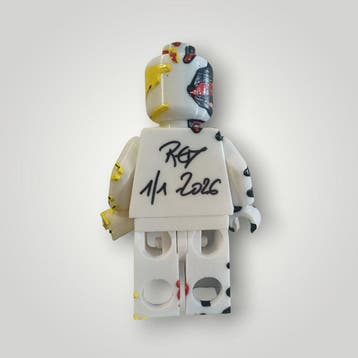 RED - sculptuur, Lego Germany - 20 cm - Hars - 2026
