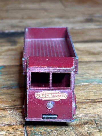 Dinky Toys 1:43 - Model vrachtwagen - Dinky Toys 421