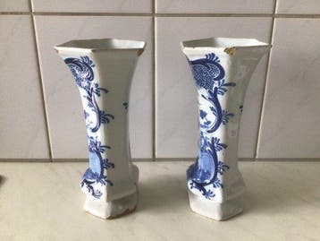De Porceleyne Byl - Vaas (2) - Aardewerk - 2 vaasjes Delft