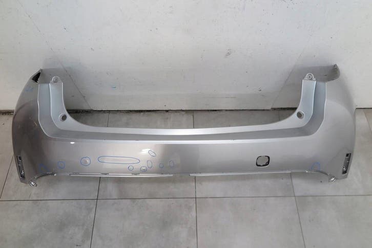 Toyota Corolla E21 achterbumper 5215902C80, Autos : Pièces & Accessoires, Carrosserie & Tôlerie, Envoi