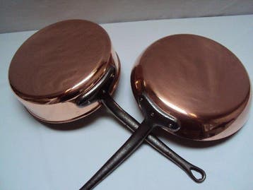 1 Grande casserole et 1 grande poêle à frire professionnelle