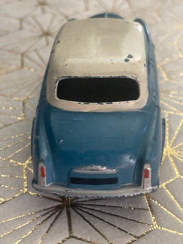 Dinky Toys 1:43 - Voiture miniature - Simca 9 Aronde