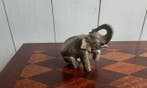 P. Chenet - Beeld, Olifanten - 9 cm - Brons