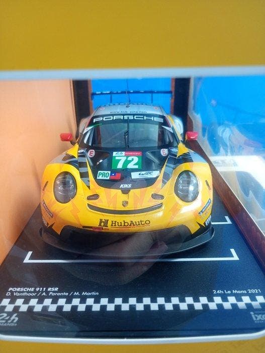 IXO 1:18 - Model sportwagen - Porsche 911 RSR, Hobby en Vrije tijd, Modelauto's | 1:5 tot 1:12