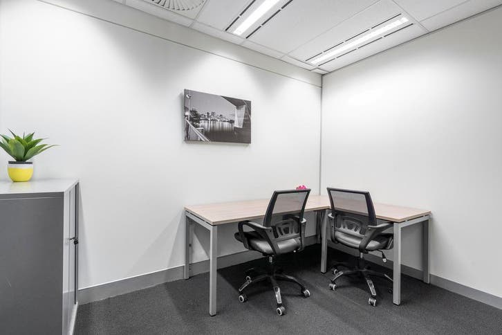 Espace de bureau pour 1 pers. à Avenue Prince de Liège, Articles professionnels, Immobilier d'entreprise
