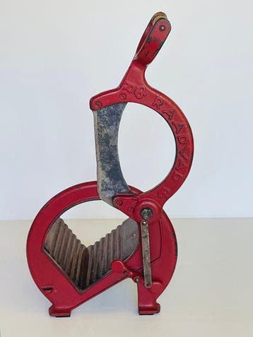 Raadvad - Ove Larsen - Broodsnijmachine - 294 - IJzer