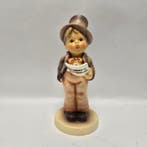 Goebel - Figurine - Hummel #31 - Street Singer /, Antiek en Kunst