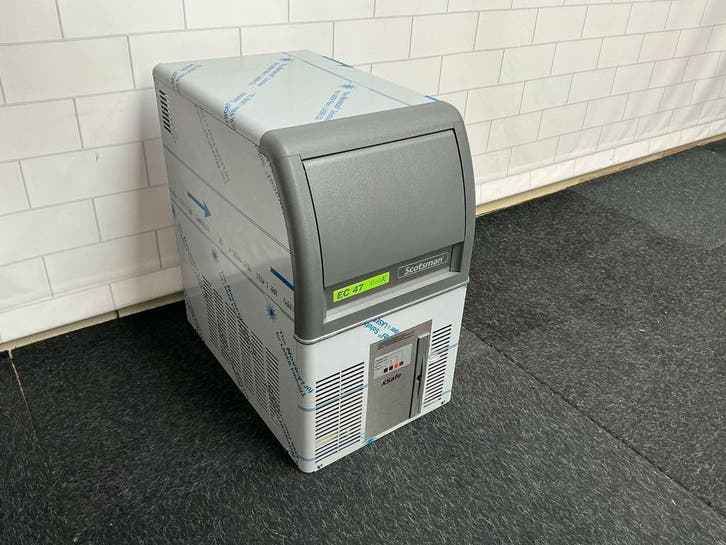 Scotsman IJsblokjesmachine 25kg EC 47 AS, Zakelijke goederen, Horeca | Keukenapparatuur, Nieuw in verpakking, Koelen en Vriezen