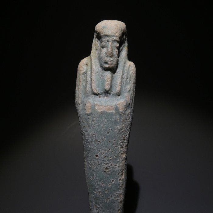 Oud-Egyptisch Faience Shabti. 11,3 cm H. 30e dynastie, 378 -, Collections, Minéraux & Fossiles