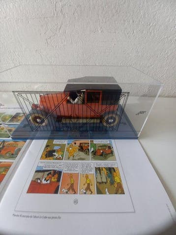 Moulinsart/Hachette - Tintin - Voiture 1/24 - Le taxi rouge, Nieuw