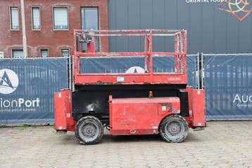 Veiling: Schaarlift Manitou 120SC Diesel 11.96m 2010, Ophalen