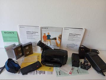 Sony CCD-TR520E Video8 camera