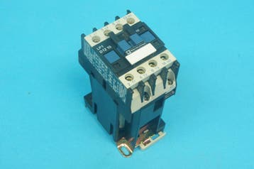 Telemecanique LP1D1210BD 3 pole contactor 24 VDC coil with 1, Ophalen of Verzenden