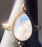 Ring van 925 zilver met Rainbow Moonstone (regenboog