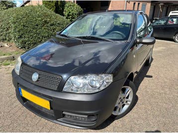 Online veiling - 2005 Fiat Punto Autos, Nieuw
