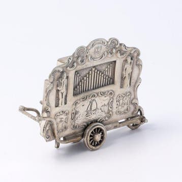 C. & A. Lesener. Draaiorgel. - Beeldje - .835 zilver, Antiquités & Art