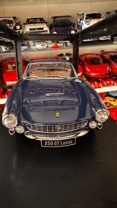 KK-Scale 1:18 - Modelauto - Ferrari 250 GT Lusso - Raro -, Hobby en Vrije tijd, Modelauto's | 1:5 tot 1:12