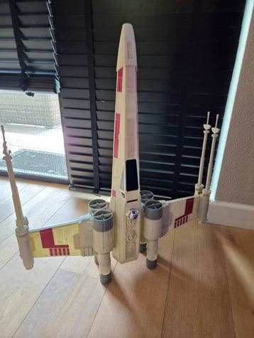 Star Wars - X-Wing Fighter with R2D2 - xxl 31inch - Star, Collections